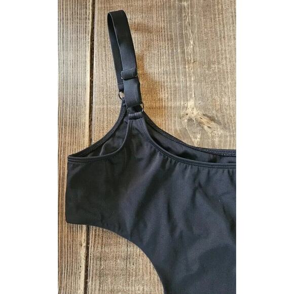 Kendall & Kylie Black Swimsuit Medium Butterfly Cutout One Piece Cheeky Shoulder - Picture 6 of 13